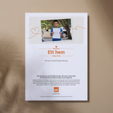 Såhär kommer gåvobladet se ut, utan personlig hälsning. Överst syns porträttbild på Louis, 9 år, i Libanon som håller upp en teckning av ett hus som han har ritat.